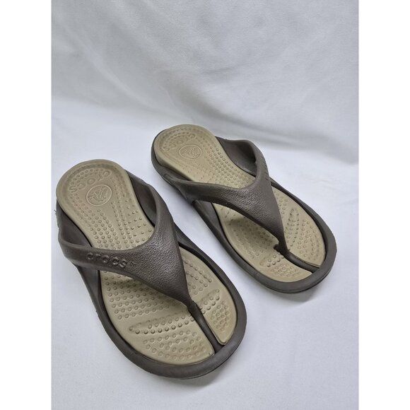 Crocs Unisex Athens Sandal Size 7 Womens / 5 Mens Brown/Beige Thong Flip Flops - Picture 1 of 8